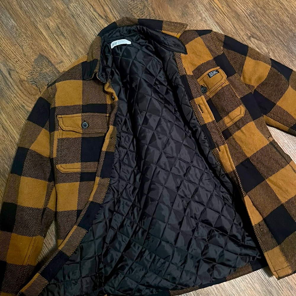 H&M ✨Flannel brown and black lined jacket✨